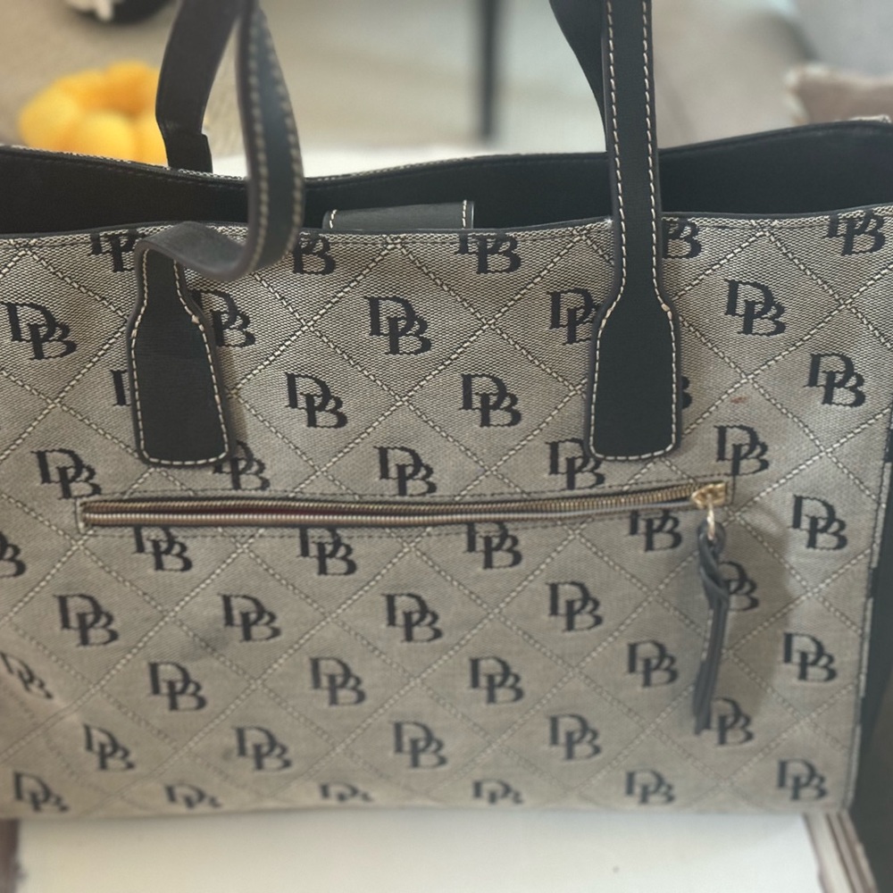 Dooney and Bourke tote Ashton gray print
